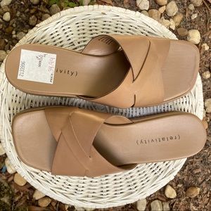 Relativity sandals